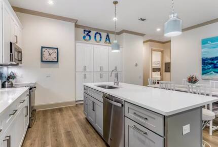 Newly Built Luxury Retreat with High Ceilings & Gulf Breeze Views - Santa Rosa Beach, Florida