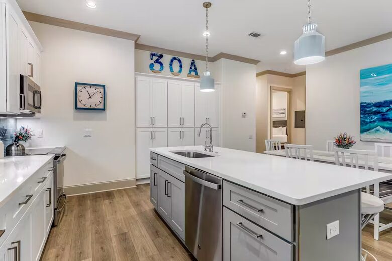 Newly Built Luxury Retreat with High Ceilings & Gulf Breeze Views - Santa Rosa Beach, Florida