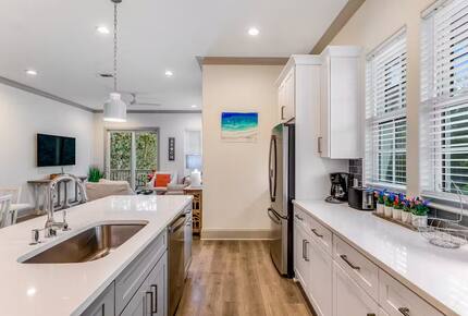 Newly Built Luxury Retreat with High Ceilings & Gulf Breeze Views - Santa Rosa Beach, Florida