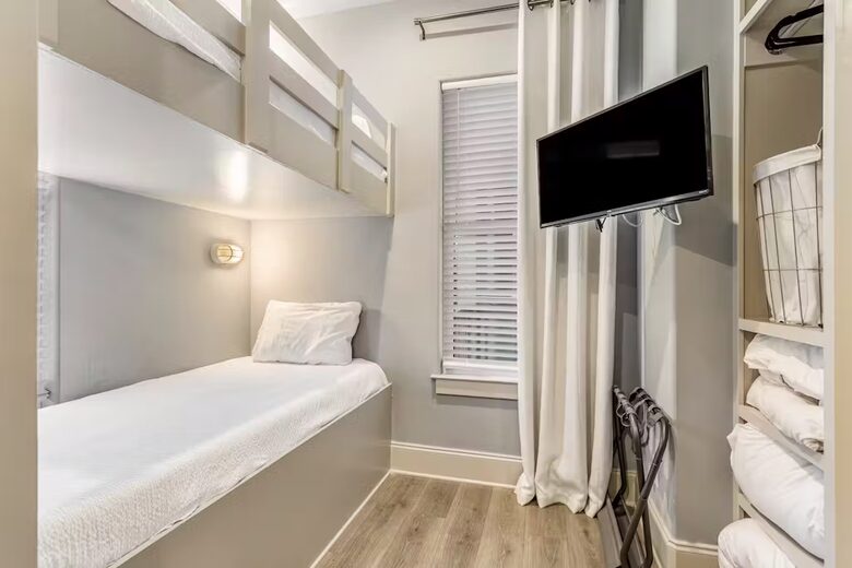 Newly Built Luxury Retreat with High Ceilings & Gulf Breeze Views - Santa Rosa Beach, Florida