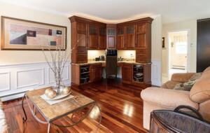 Stylish Family Home near Manchester with Bar & Jacuzzi - Hooksett, New Hampshire