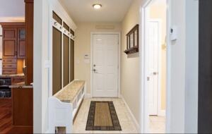 Stylish Family Home near Manchester with Bar & Jacuzzi - Hooksett, New Hampshire