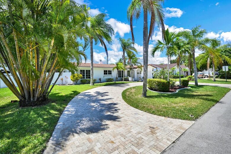Sprawling Deerfield Beach Oasis with Heated Pool & Tiki Lounge - Deerfield Beach, Florida