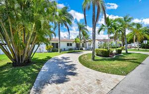 Sprawling Deerfield Beach Oasis with Heated Pool & Tiki Lounge - Deerfield Beach, Florida