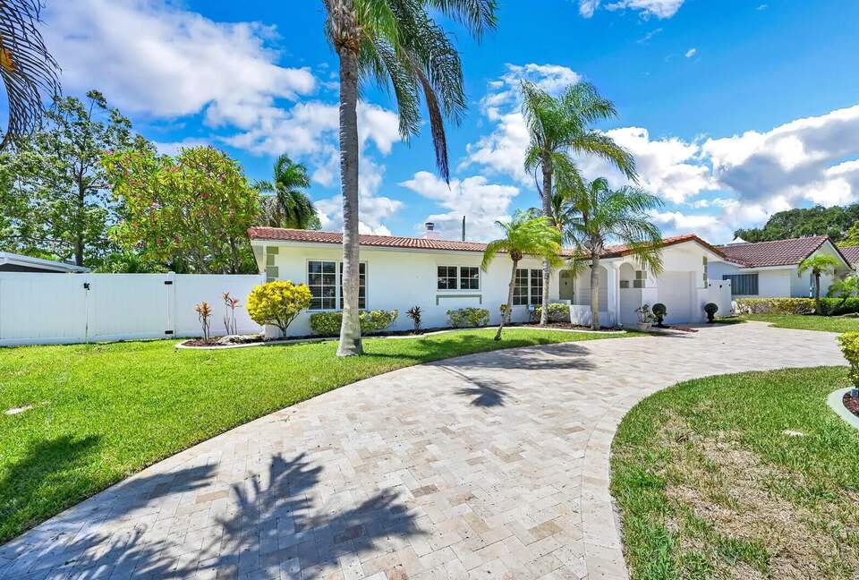 Sprawling Deerfield Beach Oasis with Heated Pool & Tiki Lounge - Deerfield Beach, Florida