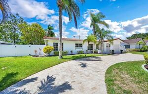 Sprawling Deerfield Beach Oasis with Heated Pool & Tiki Lounge - Deerfield Beach, Florida