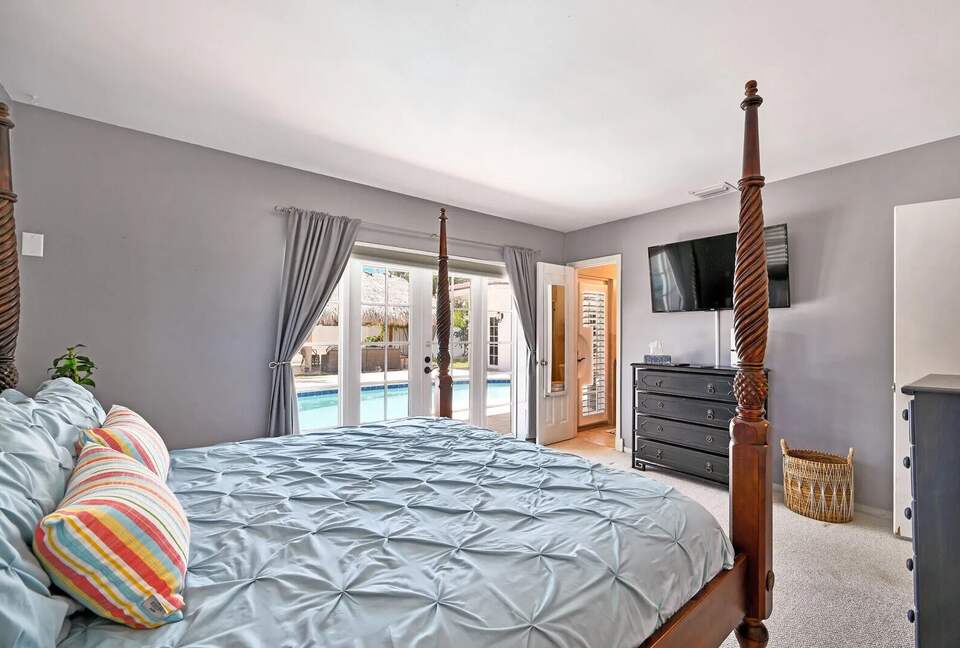 Sprawling Deerfield Beach Oasis with Heated Pool & Tiki Lounge - Deerfield Beach, Florida