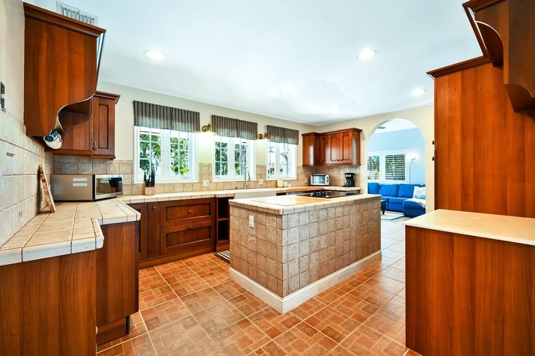 Sprawling Deerfield Beach Oasis with Heated Pool & Tiki Lounge - Deerfield Beach, Florida