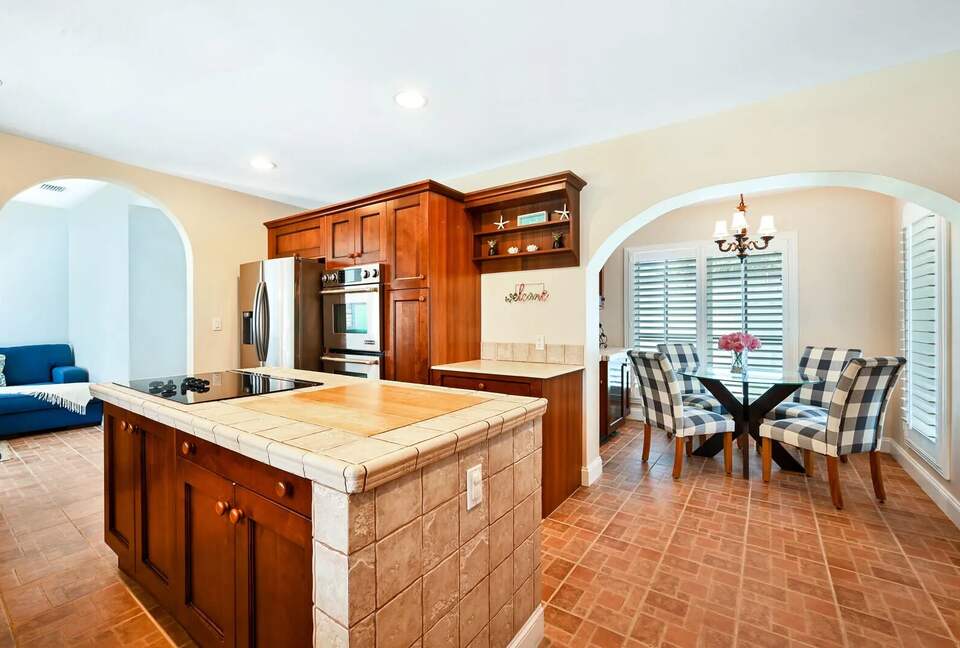 Sprawling Deerfield Beach Oasis with Heated Pool & Tiki Lounge - Deerfield Beach, Florida