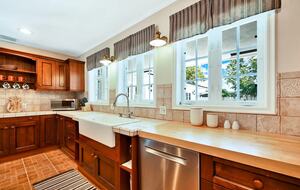 Sprawling Deerfield Beach Oasis with Heated Pool & Tiki Lounge - Deerfield Beach, Florida