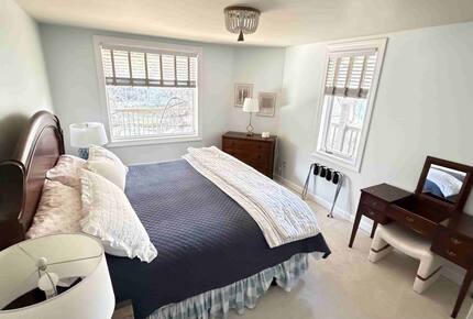 Elegant Lakeview Cabin Near Downtown Blowing Rock - Blowing Rock, North Carolina