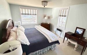 Elegant Lakeview Cabin Near Downtown Blowing Rock - Blowing Rock, North Carolina