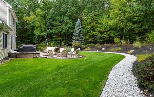 Stylish Family Home near Manchester with Bar & Jacuzzi - Hooksett, New Hampshire