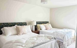 Elegant Lakeview Cabin Near Downtown Blowing Rock - Blowing Rock, North Carolina