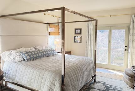 Elegant Lakeview Cabin Near Downtown Blowing Rock - Blowing Rock, North Carolina