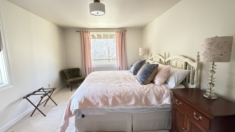 Elegant Lakeview Cabin Near Downtown Blowing Rock - Blowing Rock, North Carolina