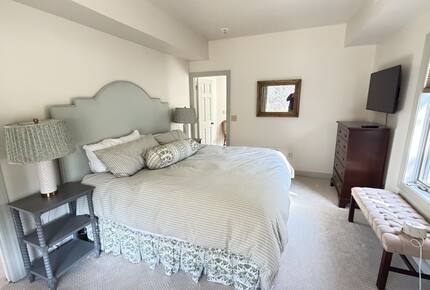 Elegant Lakeview Cabin Near Downtown Blowing Rock - Blowing Rock, North Carolina