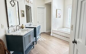 Elegant Lakeview Cabin Near Downtown Blowing Rock - Blowing Rock, North Carolina