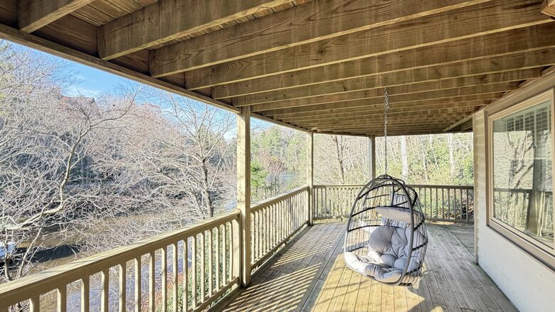 Elegant Lakeview Cabin Near Downtown Blowing Rock - Blowing Rock, North Carolina