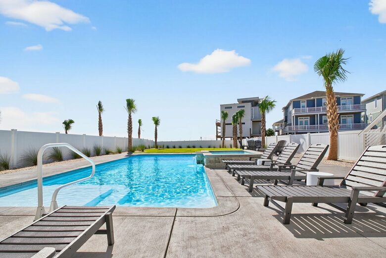 New Ocean Isle Retreat with Direct Beach Access & Tiki Bar - Ocean Isle Beach, North Carolina