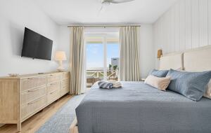 New Ocean Isle Retreat with Direct Beach Access & Tiki Bar - Ocean Isle Beach, North Carolina