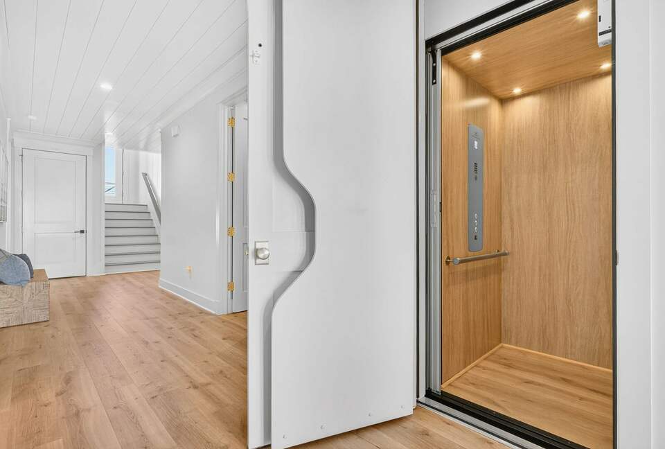 New Ocean Isle Retreat with Direct Beach Access & Tiki Bar - Ocean Isle Beach, North Carolina