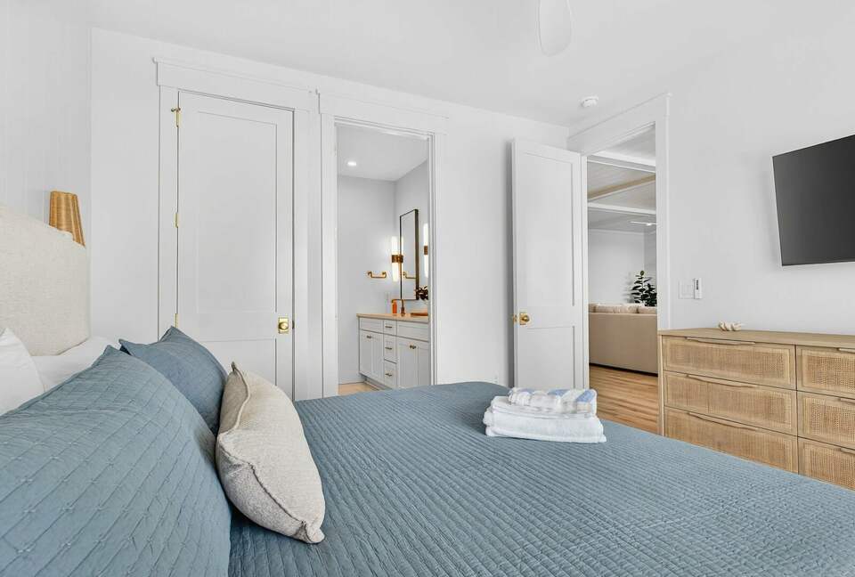 New Ocean Isle Retreat with Direct Beach Access & Tiki Bar - Ocean Isle Beach, North Carolina