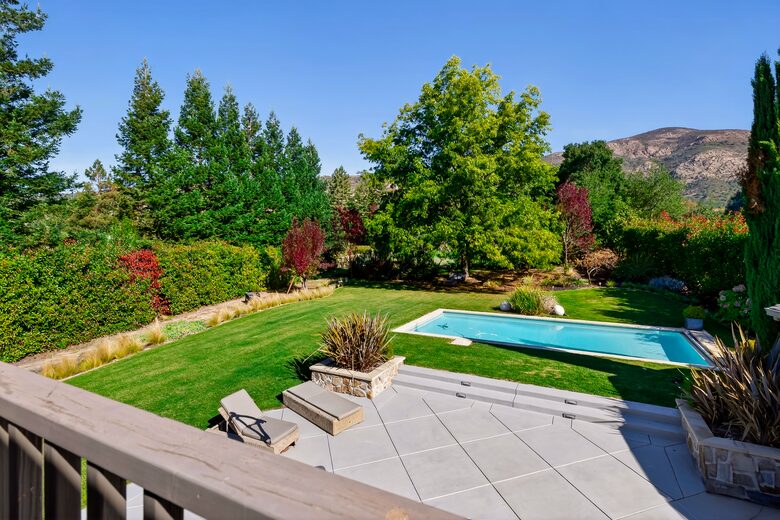 Designer Napa Retreat Overlooking Mt. George - Napa, California