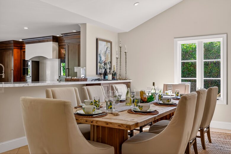 Designer Napa Retreat Overlooking Mt. George - Napa, California