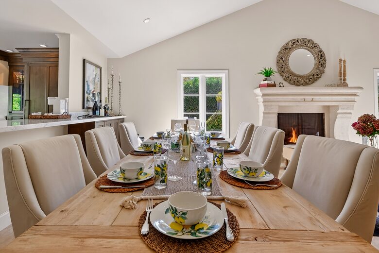 Designer Napa Retreat Overlooking Mt. George - Napa, California