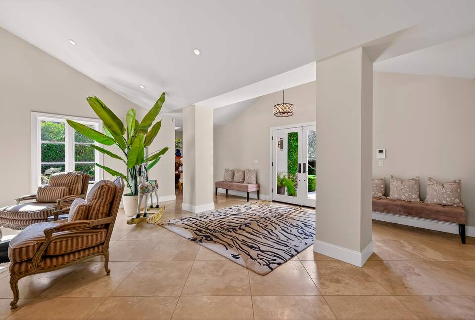 Designer Napa Retreat Overlooking Mt. George - Napa, California