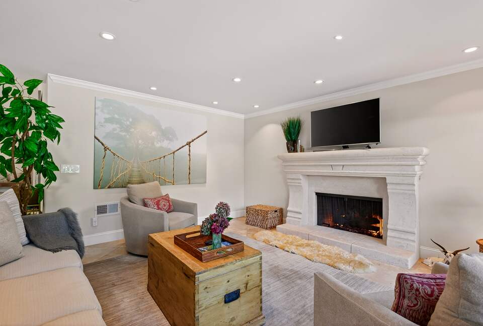 Designer Napa Retreat Overlooking Mt. George - Napa, California