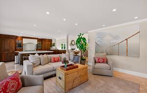 Designer Napa Retreat Overlooking Mt. George - Napa, California