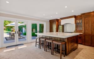 Designer Napa Retreat Overlooking Mt. George - Napa, California