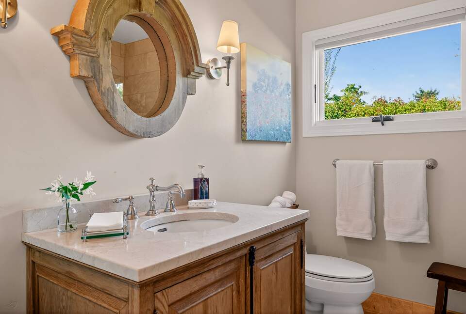 Designer Napa Retreat Overlooking Mt. George - Napa, California