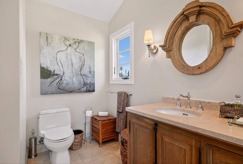 Designer Napa Retreat Overlooking Mt. George - Napa, California