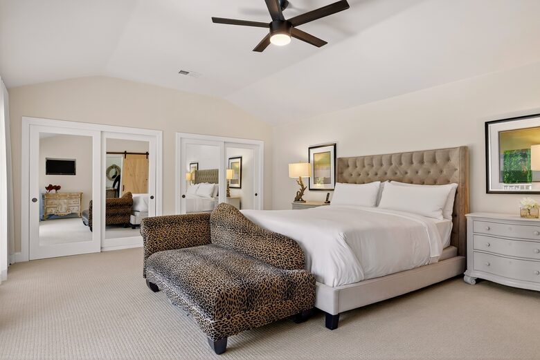 Designer Napa Retreat Overlooking Mt. George - Napa, California