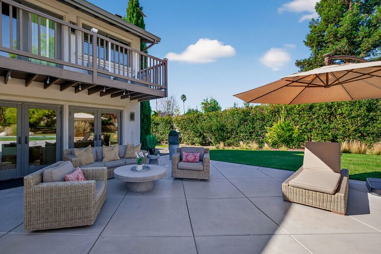 Designer Napa Retreat Overlooking Mt. George - Napa, California