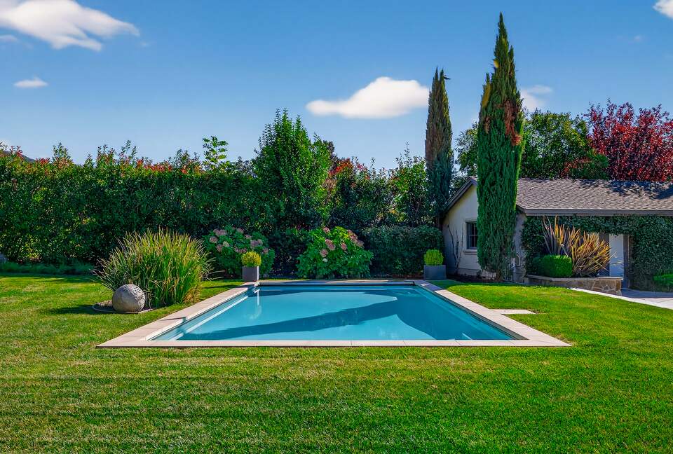 Designer Napa Retreat Overlooking Mt. George - Napa, California