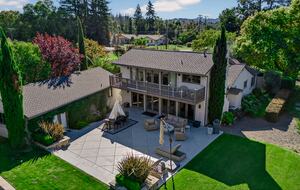 Designer Napa Retreat Overlooking Mt. George - Napa, California