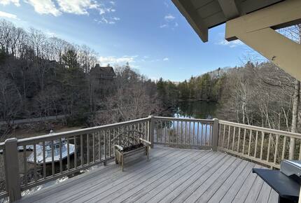 Elegant Lakeview Cabin Near Downtown Blowing Rock - Blowing Rock, North Carolina