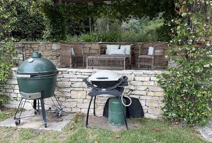 Elegant Mougins Haven Overlooking the Bay of Cannes - Mougins, France