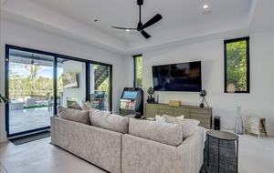 Savannah River Modern with Resort-Style Amenities - Evans, Georgia