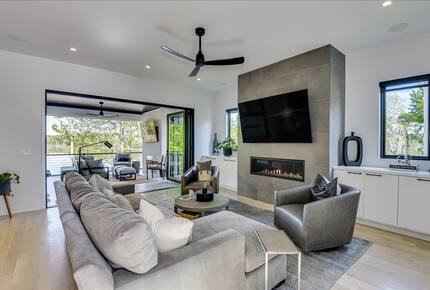 Savannah River Modern with Resort-Style Amenities - Evans, Georgia