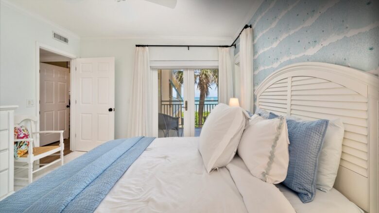 Elegant Sea Oaks Retreat in Vero Beach - Vero Beach, Florida