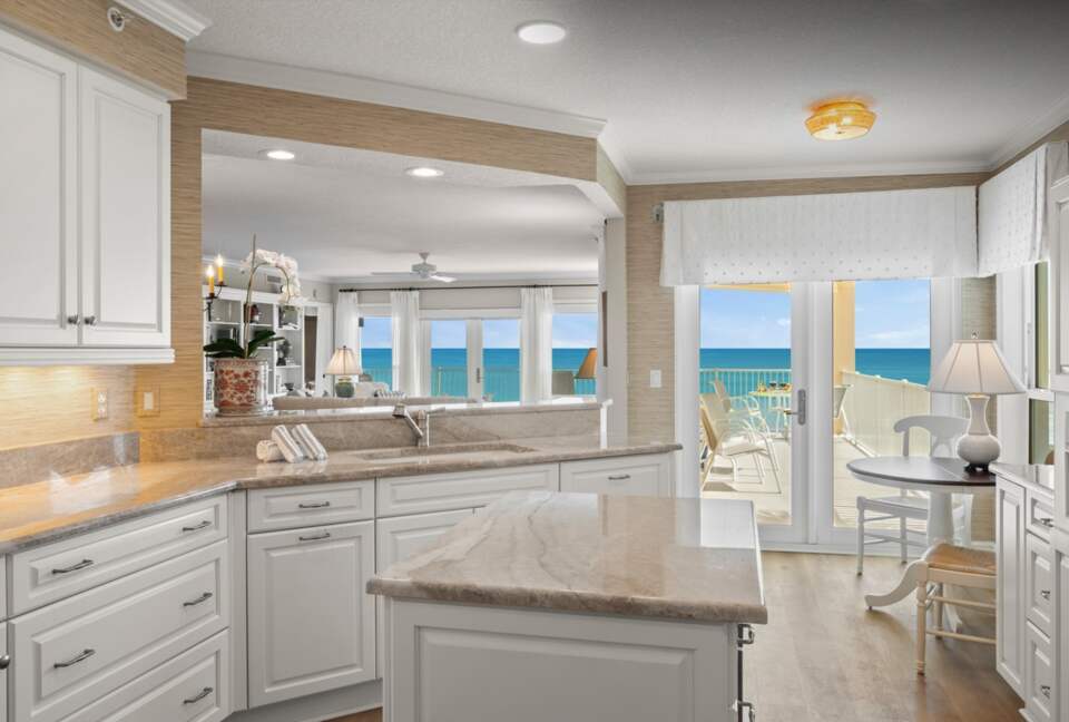 Elegant Sea Oaks Retreat in Vero Beach - Vero Beach, Florida