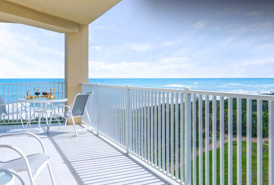 Elegant Sea Oaks Retreat in Vero Beach - Vero Beach, Florida