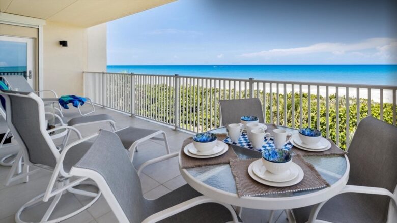 Elegant Sea Oaks Retreat in Vero Beach - Vero Beach, Florida