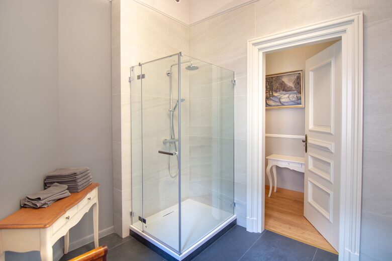 Refined Modern Residence - Lodz, Poland