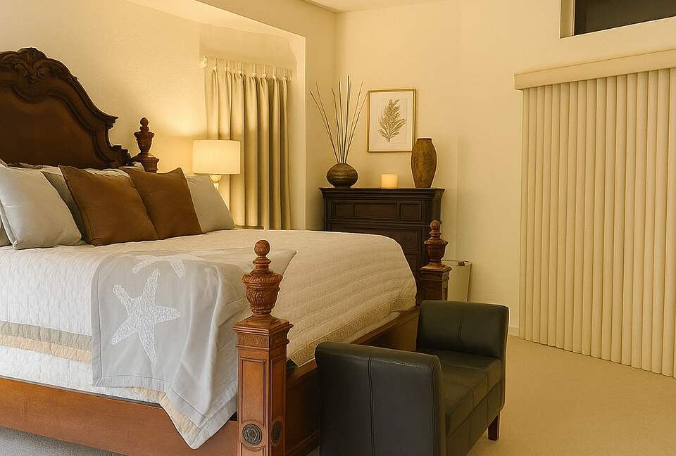 Villa Solora Modern Spanish-Inspired Retreat on Florida’s Intracoastal Waterway - Port Charlotte, Florida